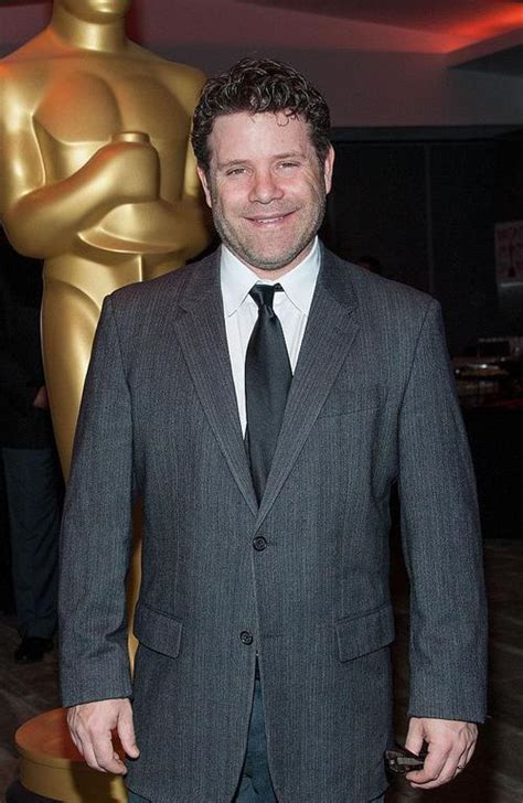 At 26, Patty Duke’s Son Sean Astin Used Paternity。